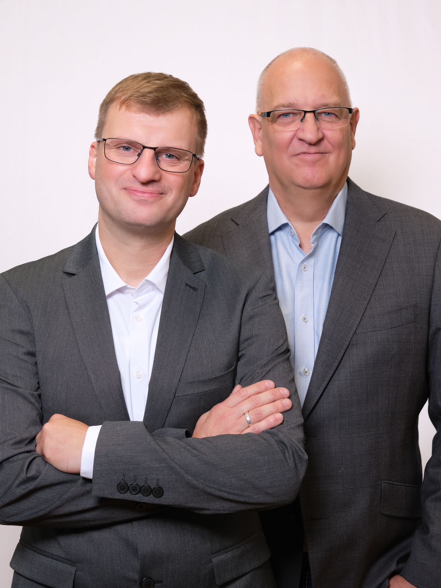 Ruslan Richter und Rolf Nick, Geschäftsführer von Schürzholz + Nick